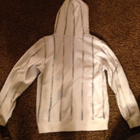 I am selling a zip up vans sweat shirt. - Picture 2 of 2