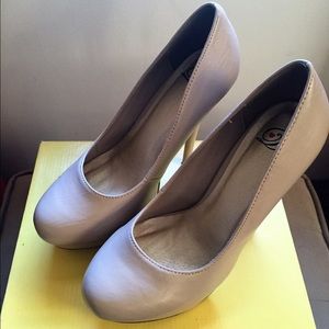 Tan platform Heels
