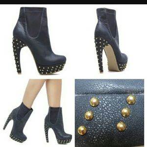 Gently used stud ankle boot