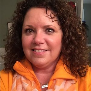 Meet your Posher, Joy