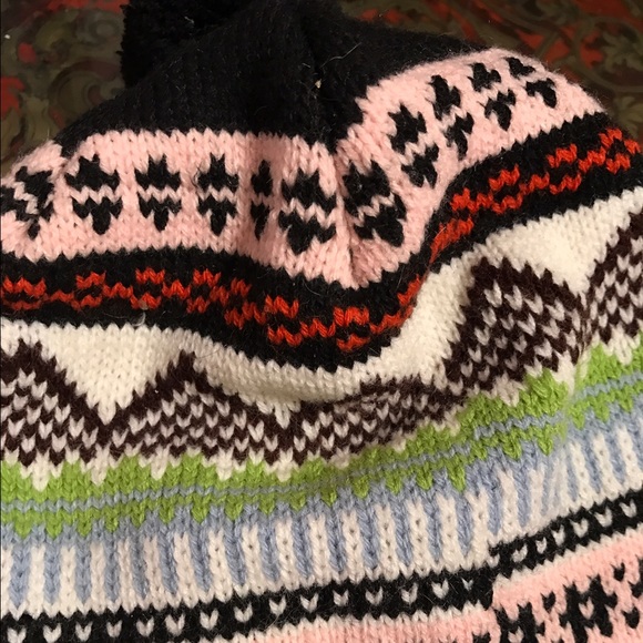 Winter holiday hat - Picture 2 of 2