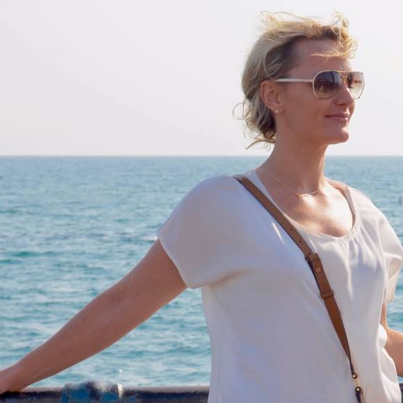 Meet your Posher, Candi - Picture 1 of 1