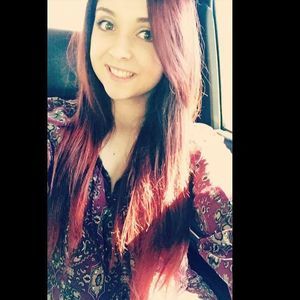 Meet your Posher, Julia