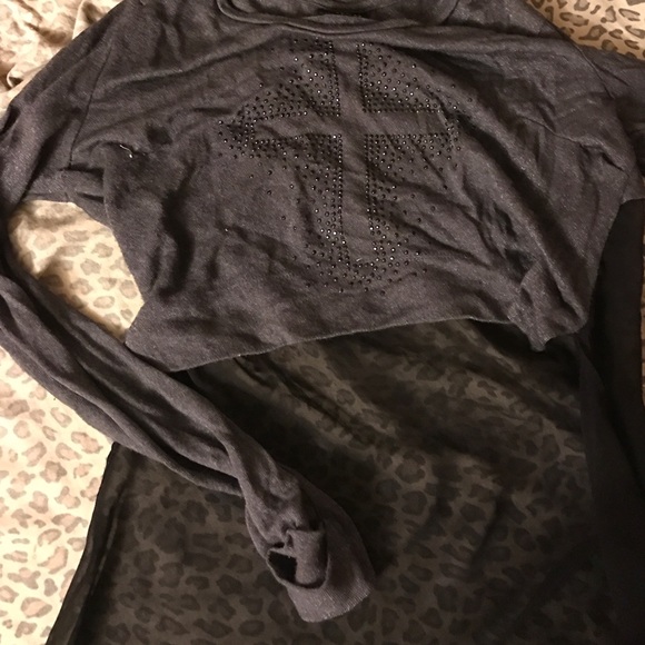 Dark grey long sleeve crop top!