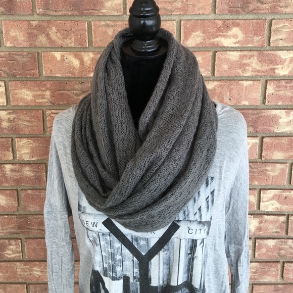 Bundle of Black/Gray Scarf