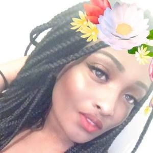 Meet your Posher, Kira