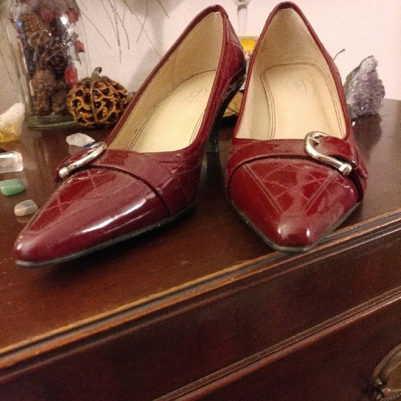 Talbots red burgundy 6.5 heels genuine leather