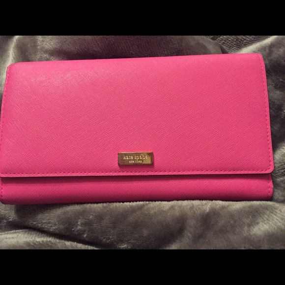 Kate spade wallet ,multiple compartments