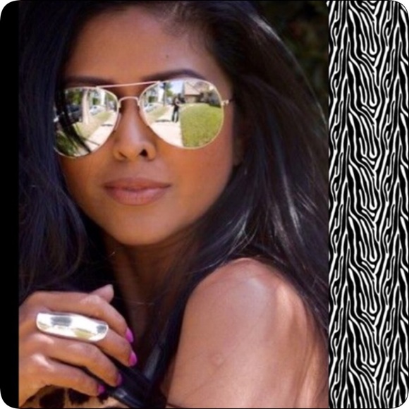 MIRRORED AVIATORS
