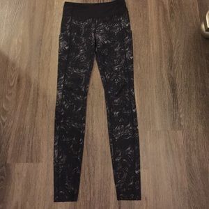 Lululemon size 4 run inspire pants
