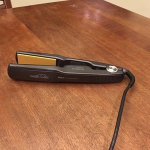 Magic Ionic flat iron