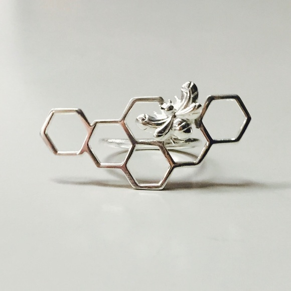 🐝Sterling Silver Bee Honeycomb Ring - Picture 3 of 4