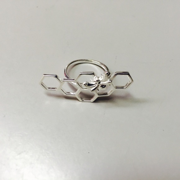 🐝Sterling Silver Bee Honeycomb Ring - Picture 4 of 4