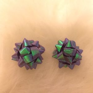 Cute CHRISTMAS gift bow earrings!