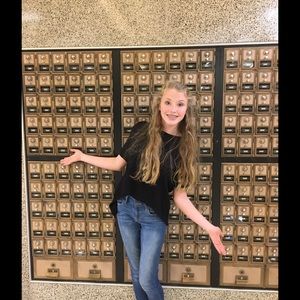 Meet your Posher, Hailey