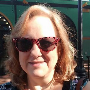 Meet your Posher, Alisa