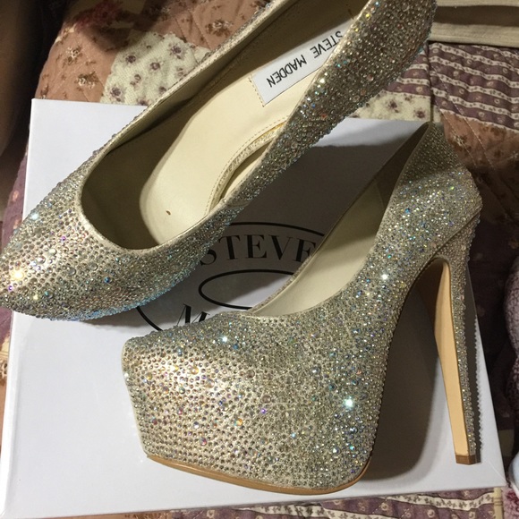 Steve Madden champagne stillettos