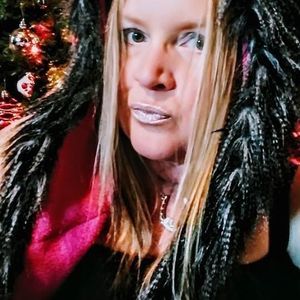 Meet your Posher, Esther