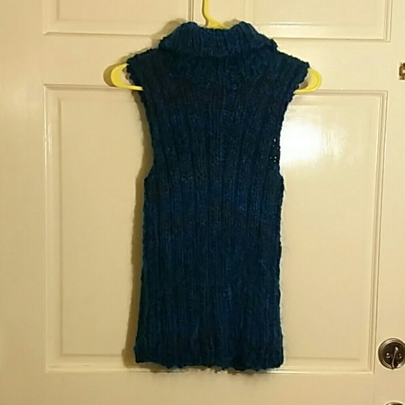 *HANDMADE* Cable Knit Mohair Turtleneck Tank - Picture 3 of 4