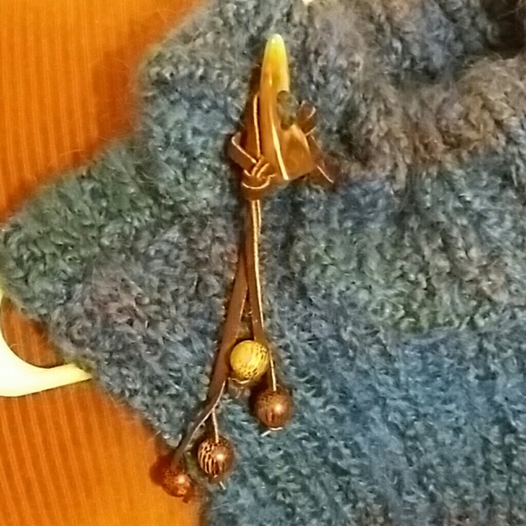 *HANDMADE* Cable Knit Mohair Turtleneck Tank - Picture 4 of 4