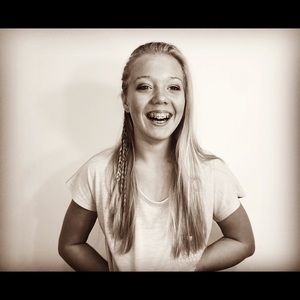 Meet your Posher, Ava