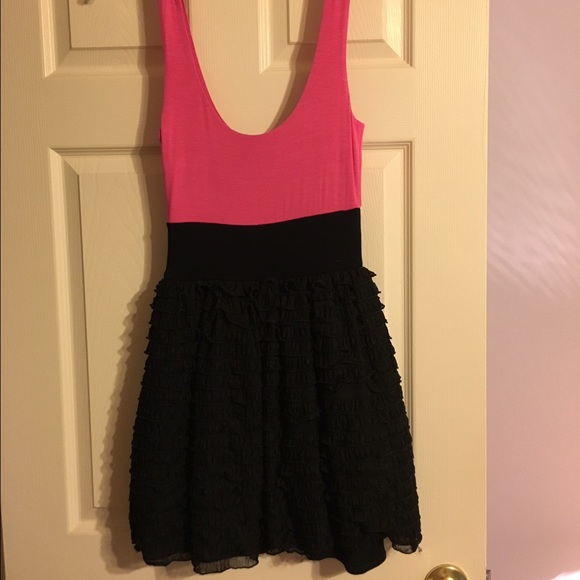 Topshop pink & black ruffle dress - Picture 2 of 3