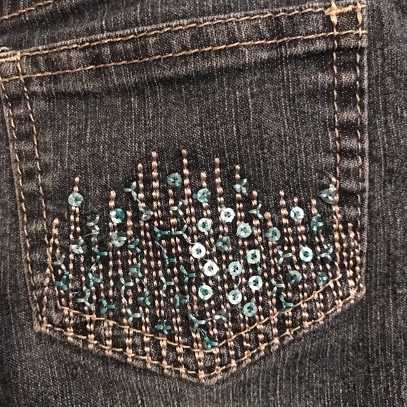 1 left!!⚡️5 for $23⚡️ Arizona jeans  size 6 - Picture 2 of 3