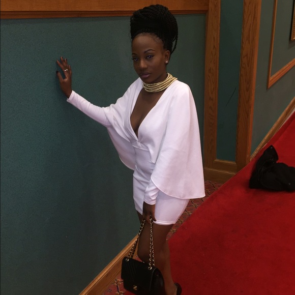 Very sexy cape Dress - Picture 2 of 2