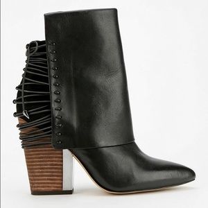 SAM EDELMAN Booties, 7.5