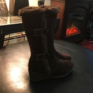 Girls Size 2 Rachel Shoes Winter boots brown suede