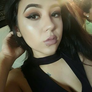 Meet your Posher, Destiny