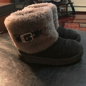Girls Size 1 black and gray Uggs