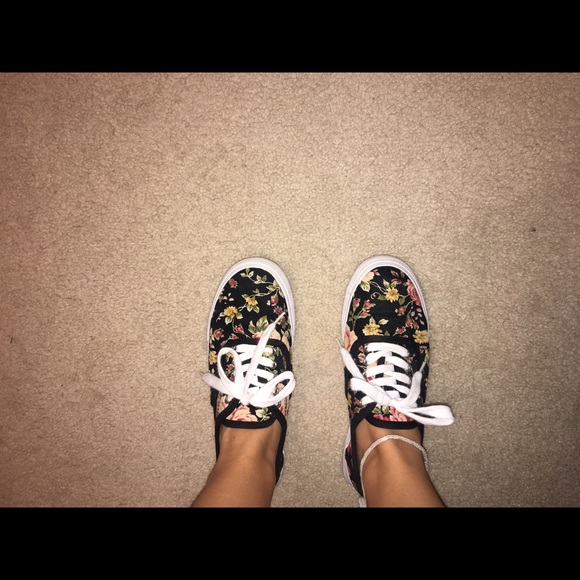 Flower ked shoes - Picture 1 of 2