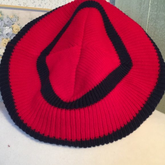 Hat - Picture 2 of 4