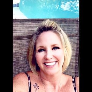 Meet your Posher, Wendy