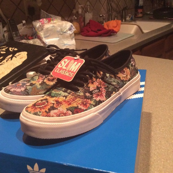 Women's vans BNWT