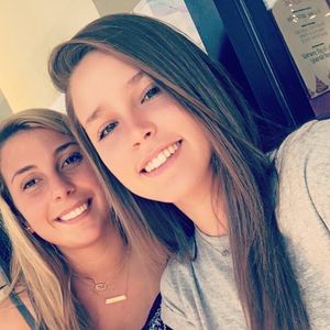 Meet your Posher, Carlie