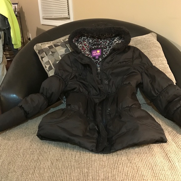 Girls Size large(10-12) black puffer winter coat