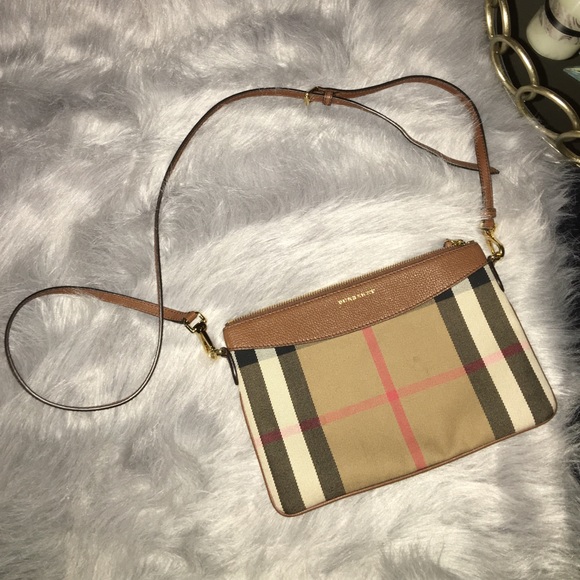Burberry Handbags - Burberry 100% authentic crossbody bag