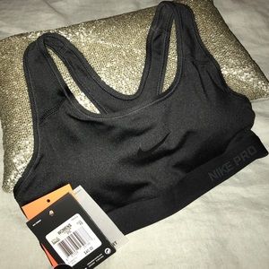 Nike Pro sports bra