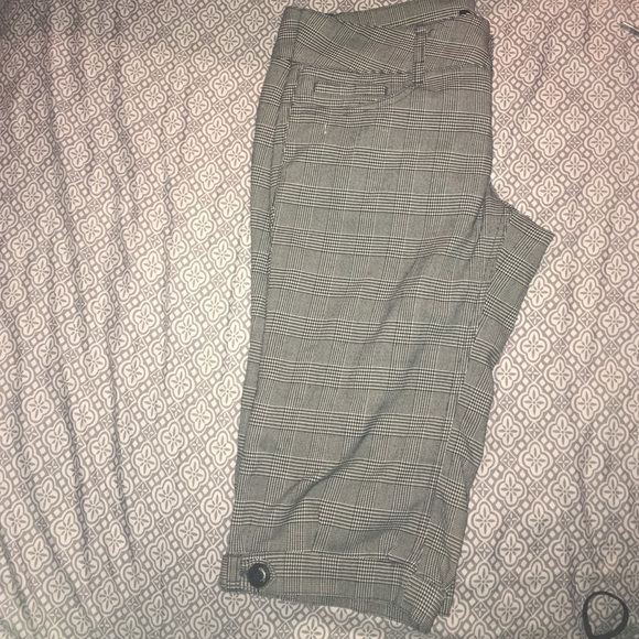 Dress capris