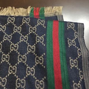 XL scarf shawl  vintage Gucci