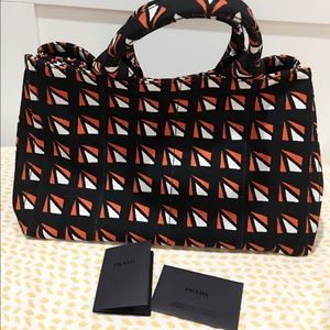 Prada in Canvass