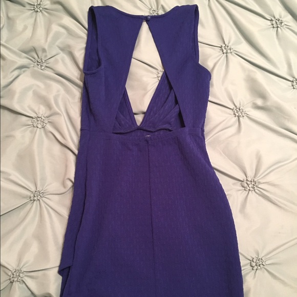 Blue fitted formal dress with a plunging neckline! - Picture 3 of 3