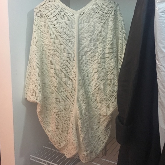 Cream forever 21 cardigan size M - Picture 2 of 2