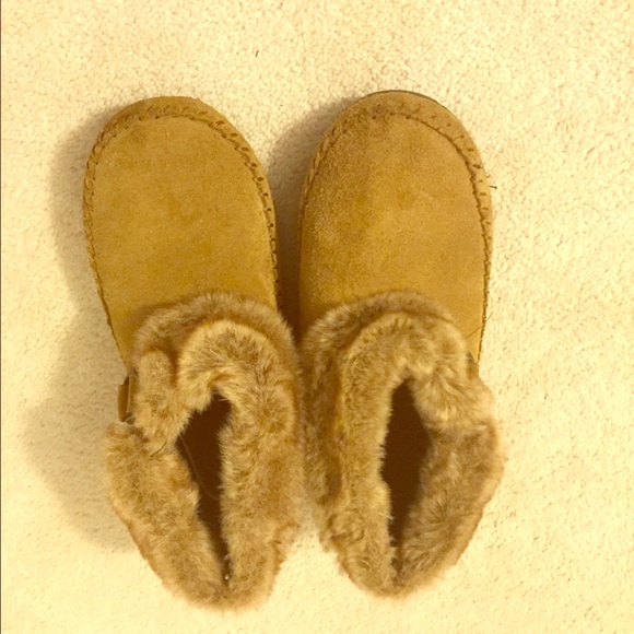Size 9 Merona Slippers