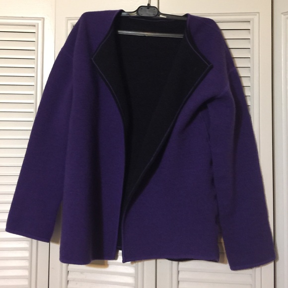 Reversible sweater