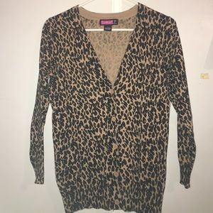 Adorable v-neck Cheetah Print cardigan