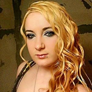 Meet your Posher, Stefani