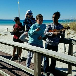 Meet your Posher, Justin